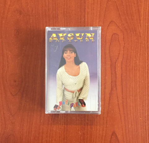 Aysun Kocatepe / Hadi Gari, Kaset